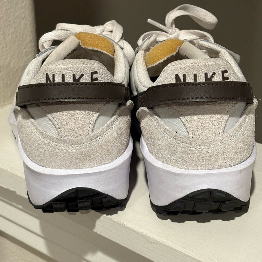 Nike Waffle Debut DH9523-107 White/Phantom/Baroque Brown Women’s 10.5 - Picture 8 of 10